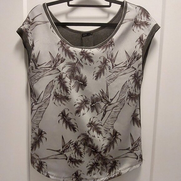 EDISTA Women's Cap Sleeves Multi-Floral Leaves Print Top w/Solid Knit Back - SML - Picture 3 of 11